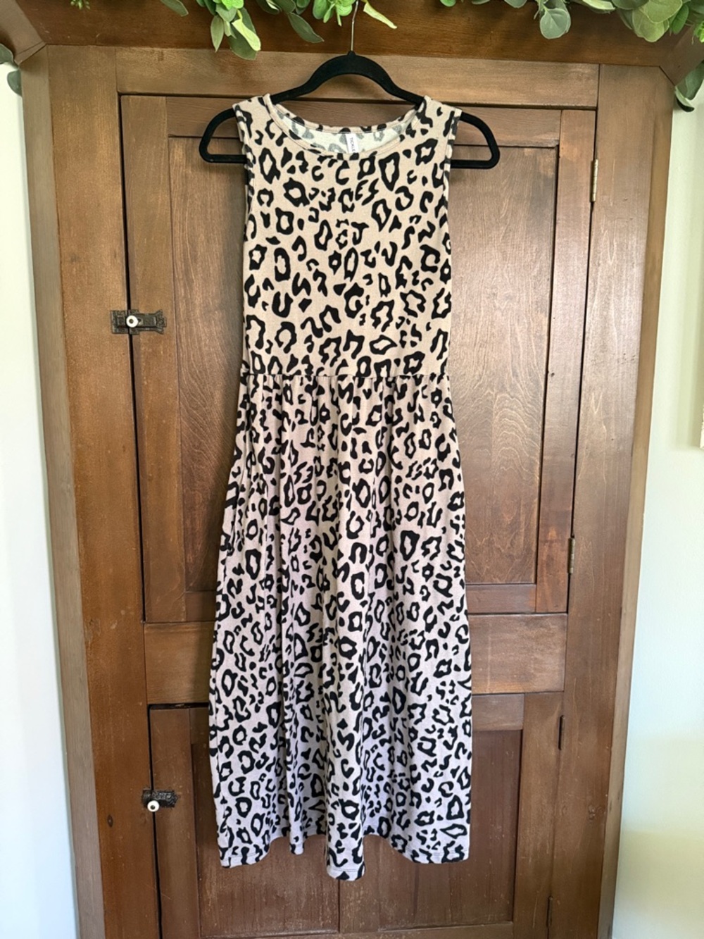 Sleeveless Leopard Print Midi Dress - Neutral Tones